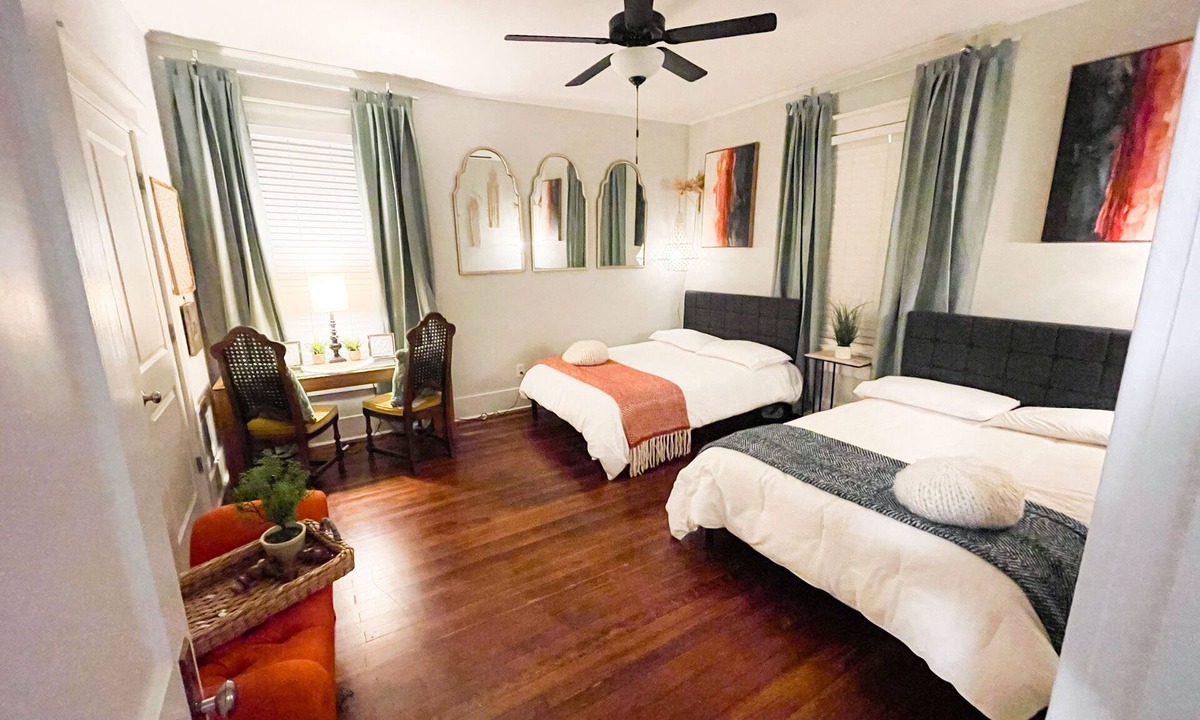 Downtown Memphis House | Beautiful spacious home near midtown, downtown and popular attractions.