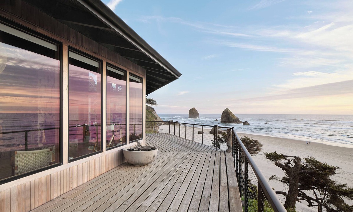 Tolovana Park House | Best of Cannon Beach oceanfront home with 200 degree views, newly renovated