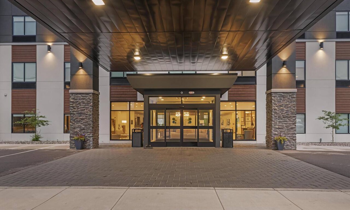 Marquette Hotel | Best Western Plus Marquette Hotel & Suites