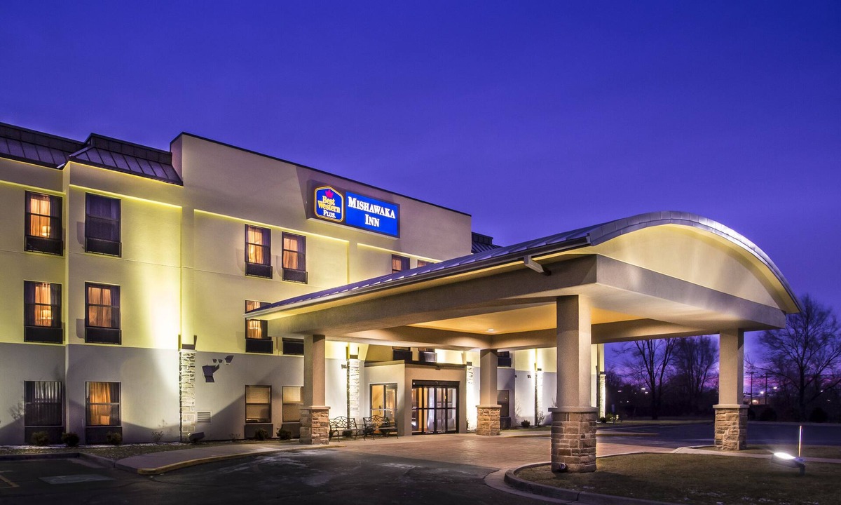 Mishawaka Hotel | Best Western Plus Mishawaka Inn