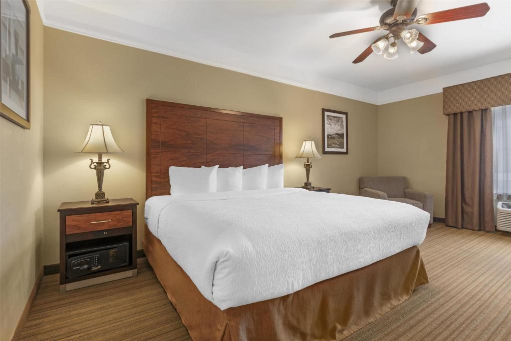 Greenville Hotel | Best Western Plus Monica Royale Inn & Suites
