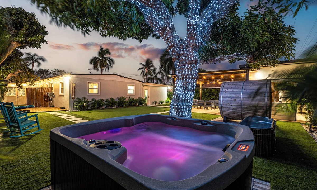 Palm Springs House | BioHack! Cold Plunge, Sauna, Pool, Golf, Spa