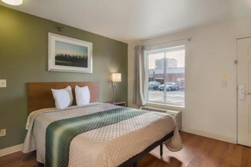 Sulphur Hotel | Birch Hill Suites Extended Stay Lake Charles - Sulphur