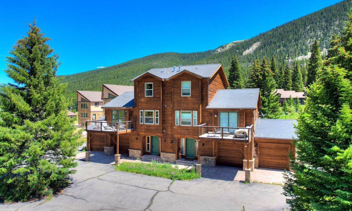 Blue River House | Blue River 4 - Three Bedroom House, Sleeps 8