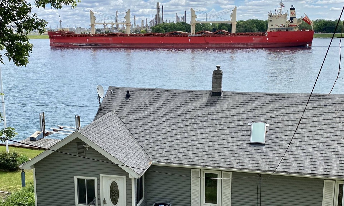 Marysville House | Blue Water Hideaway.Awesome renovation.Incredible River Views.Free Wifi