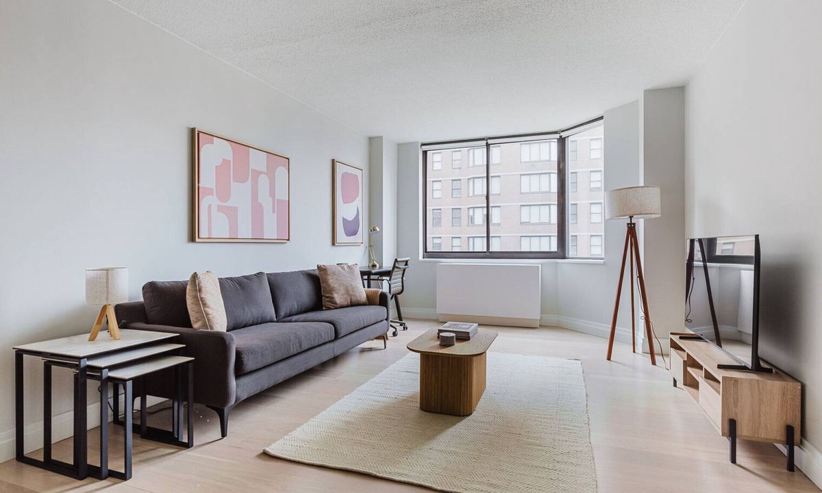 Kips Bay Apartment | Blueground | Kips Bay, pool, w/d & gym, nr MSG