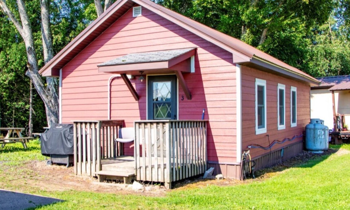 Cornell Cabin | Bob’s and Ella’s Cozy Cabin — Charming Retreat for 6 with Fire Ring & Picnic Spot
