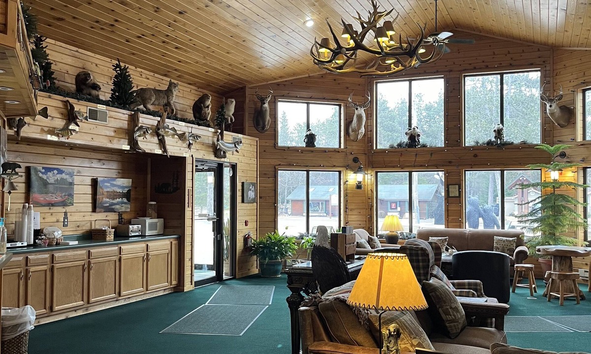 Boulder Junction Hotel | Boulder Bear Motor Lodge