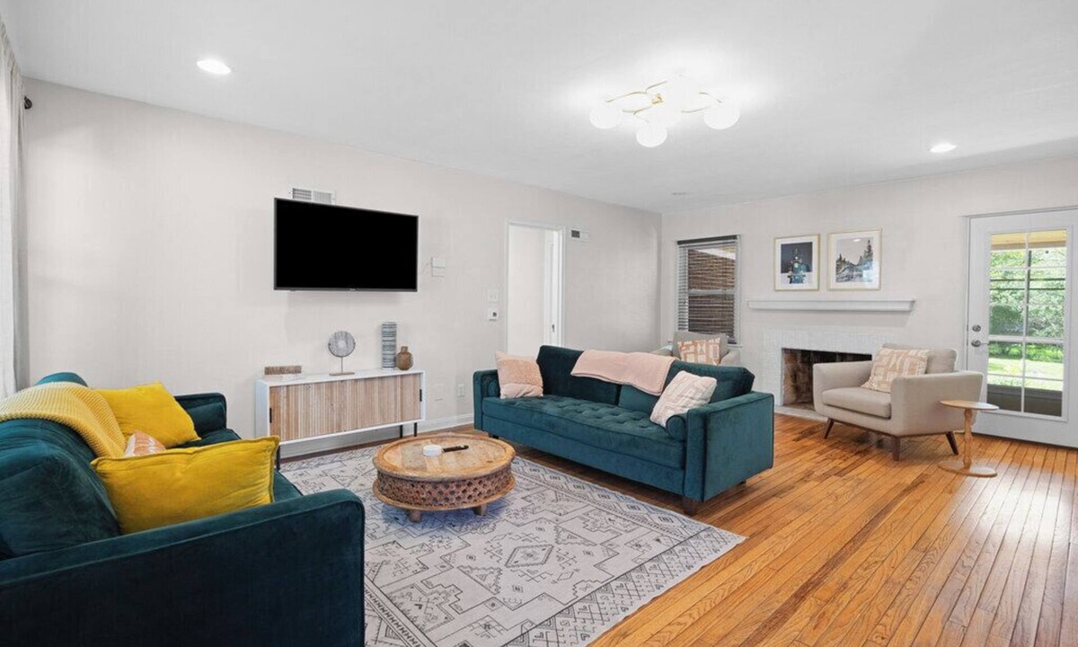 West Lafayette House | Bright 3-bedroom bungalow 1.3 miles from Ross-Ade