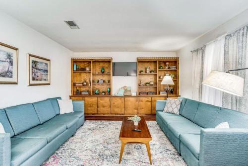 Pensacola Heights House | Brilliant in Bellview-Back unit- Mins to NAS Pensacola, Beach, Shopping