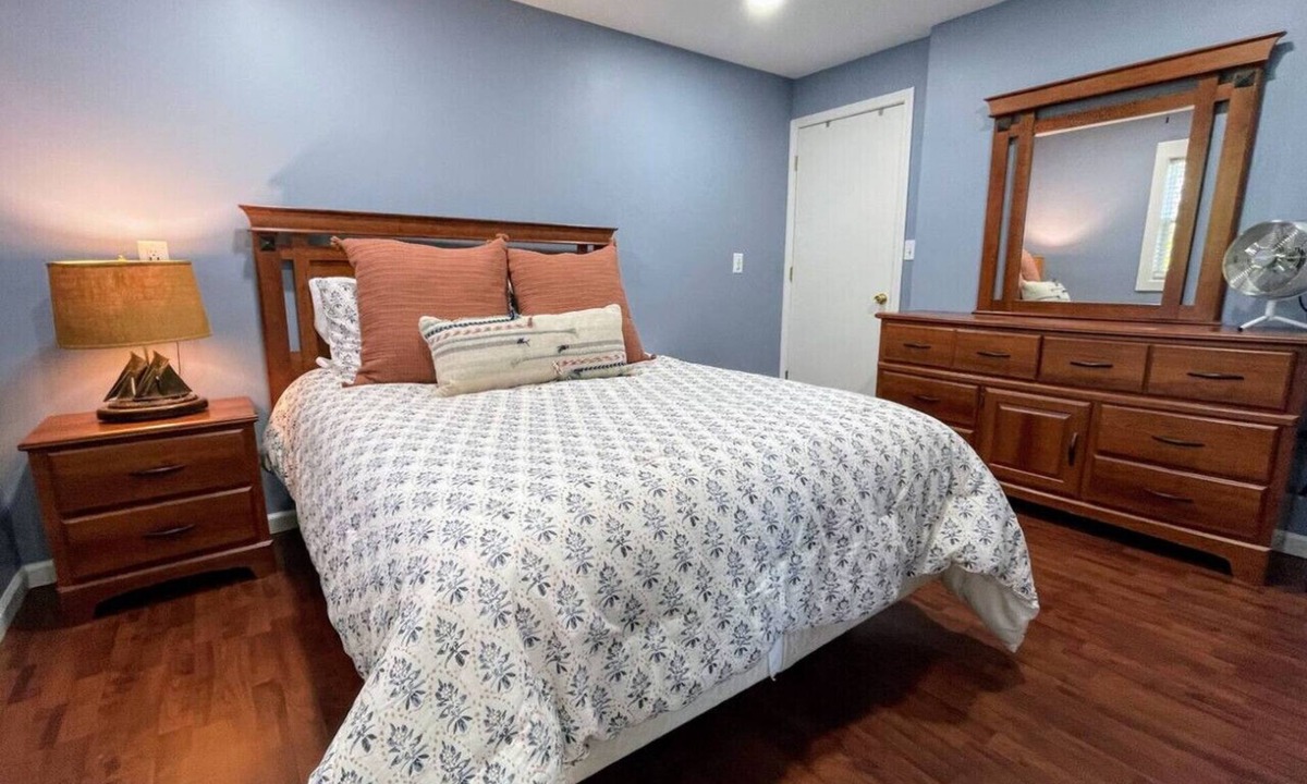 Grawn House | Brookside Cottages and Resort Mason Creek