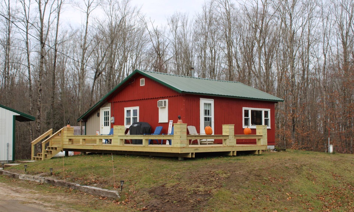 McMillan Cabin | C&J Getaway Cabin & Bunkhouse on the Snowmobile & ATV Trails
