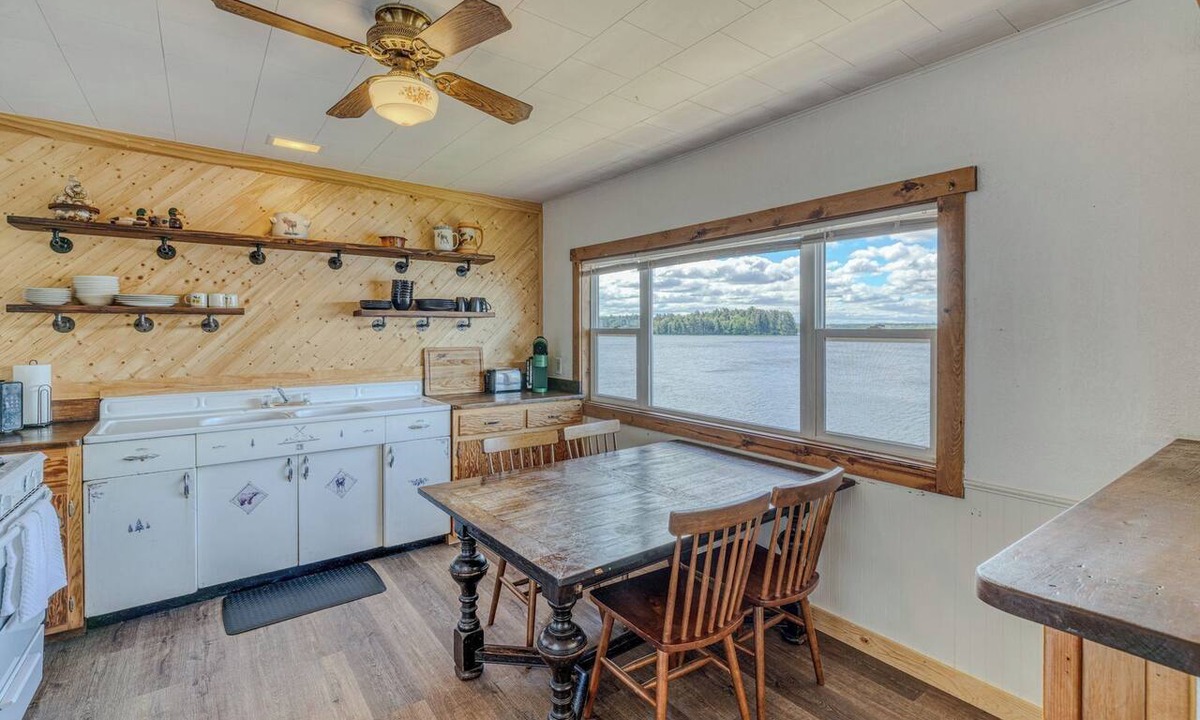 Gordon Cabin | Cabin #1 on the Lake - 3-Beds - Open for Hunting/Rifle Season - Dock Access
