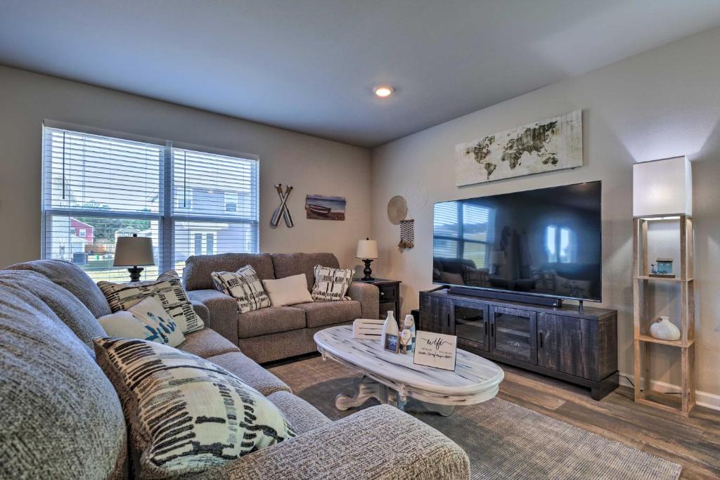Gulf Hills House | 'Camden Ocean Springs' House Near Beaches!
