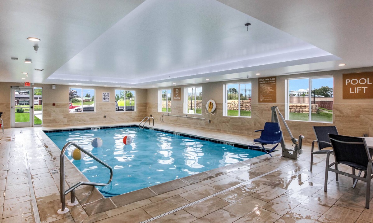 Brighton Hotel | Candlewood Suites Brighton by IHG