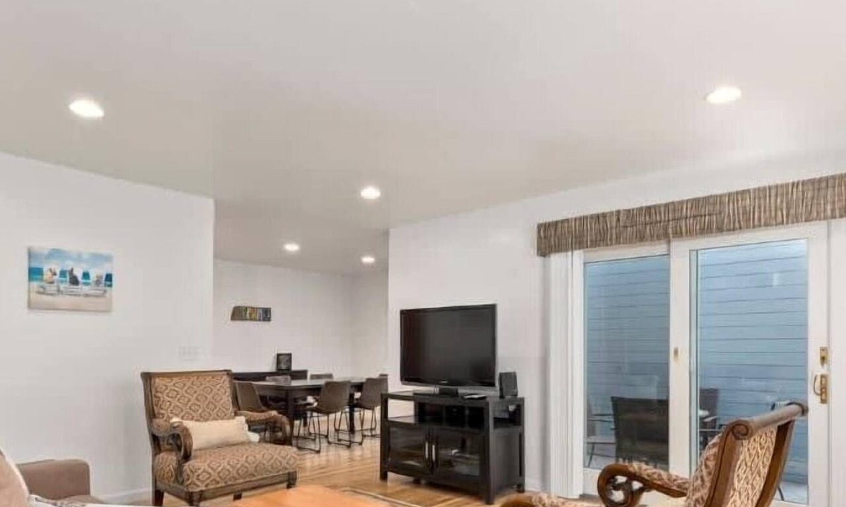 Capitola Apartment | Capitola Village Hideaway