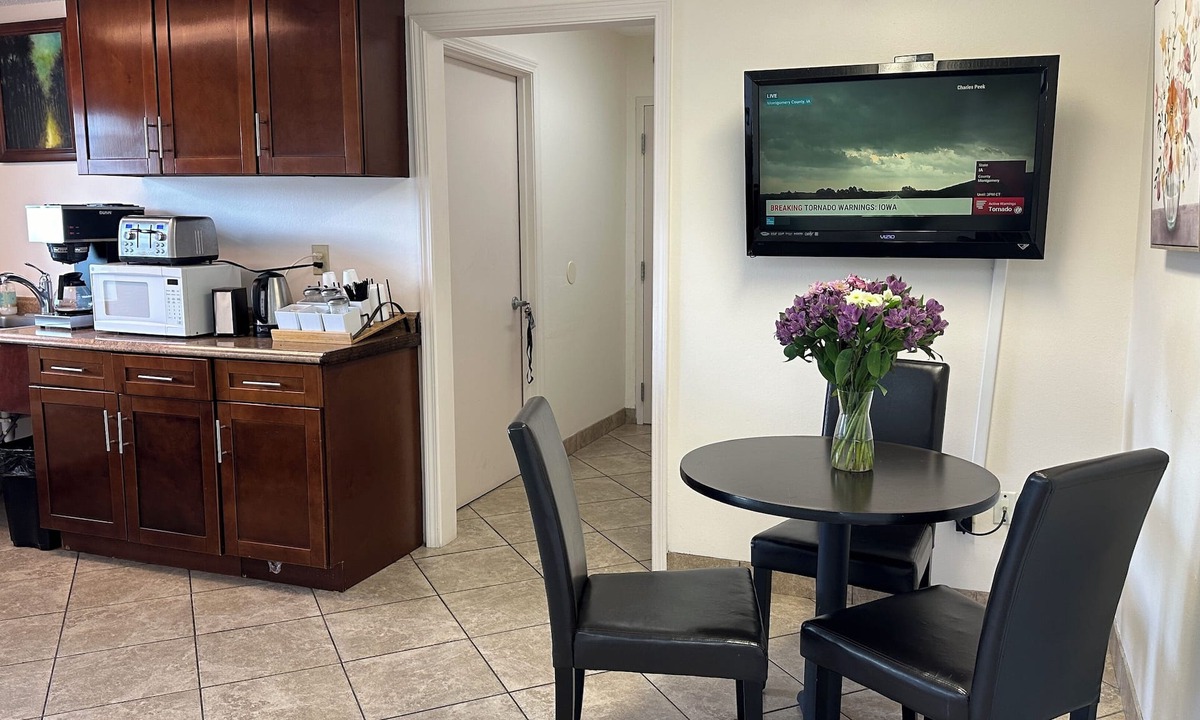 Denham Springs Hotel | Carom Inn Denham Springs-Baton Rouge