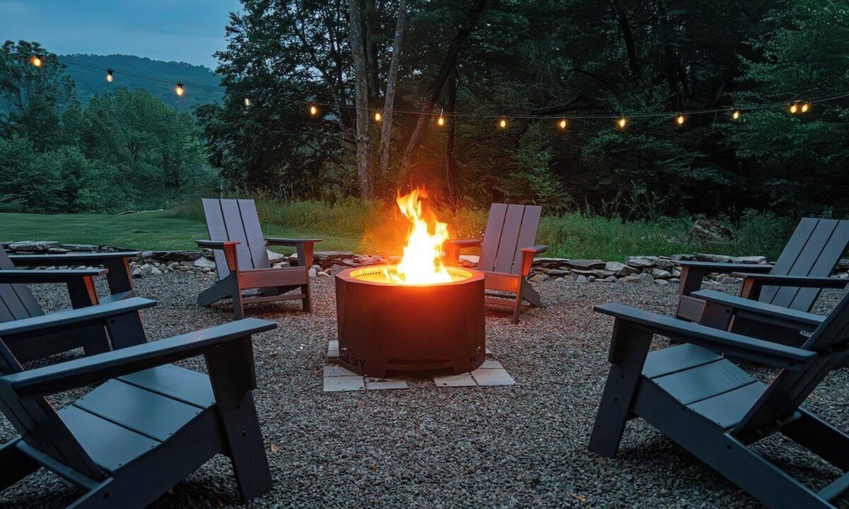 Callicoon House | Catskills 4BR Sleeps 8 Fire Pit & Fireplace