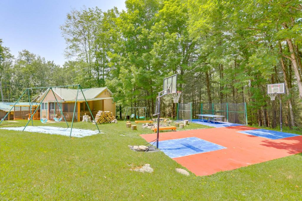 Mongaup Valley House | Catskills Group Retreat: 2 Cabins w/Pool Access!