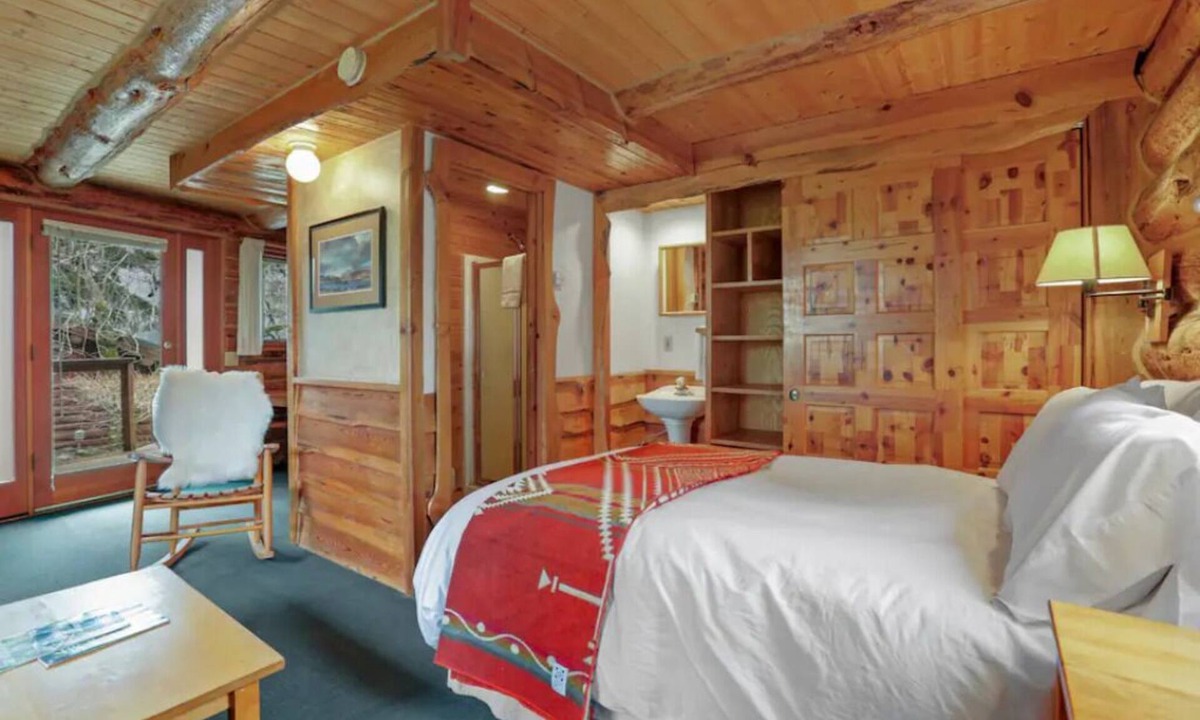 Stevenson Cabin | Cedar Cabin at Wilder and. Pine Riverside Cabins