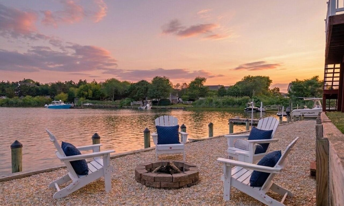 Southold House | Cedar Point Cove - Waterfront Escape with Private Dock and Peconic Bay Views