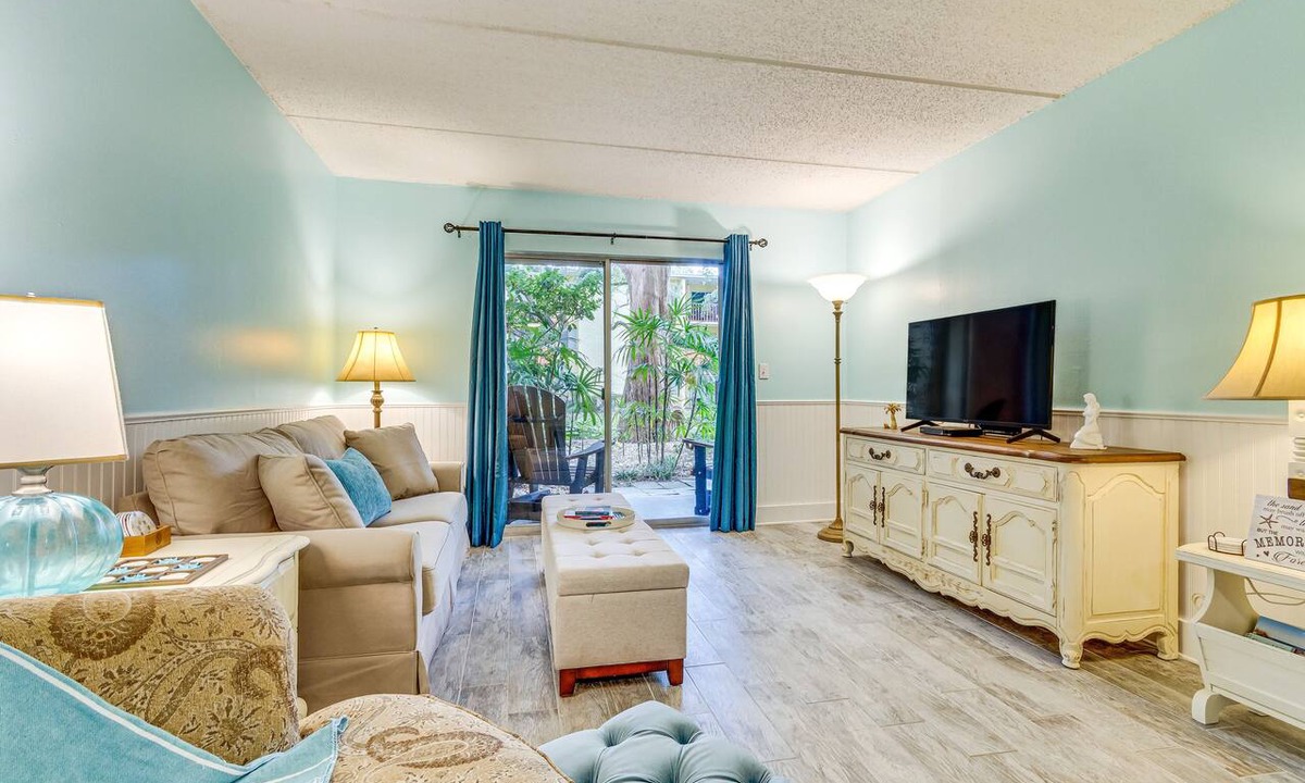 Mary Esther Condo | Central Mary Esther Condo 5 Mi to Okaloosa Island!