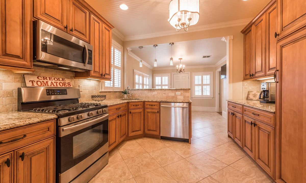 Arabi House | Charming 3-bedroom home: 5 miles to French Quarter