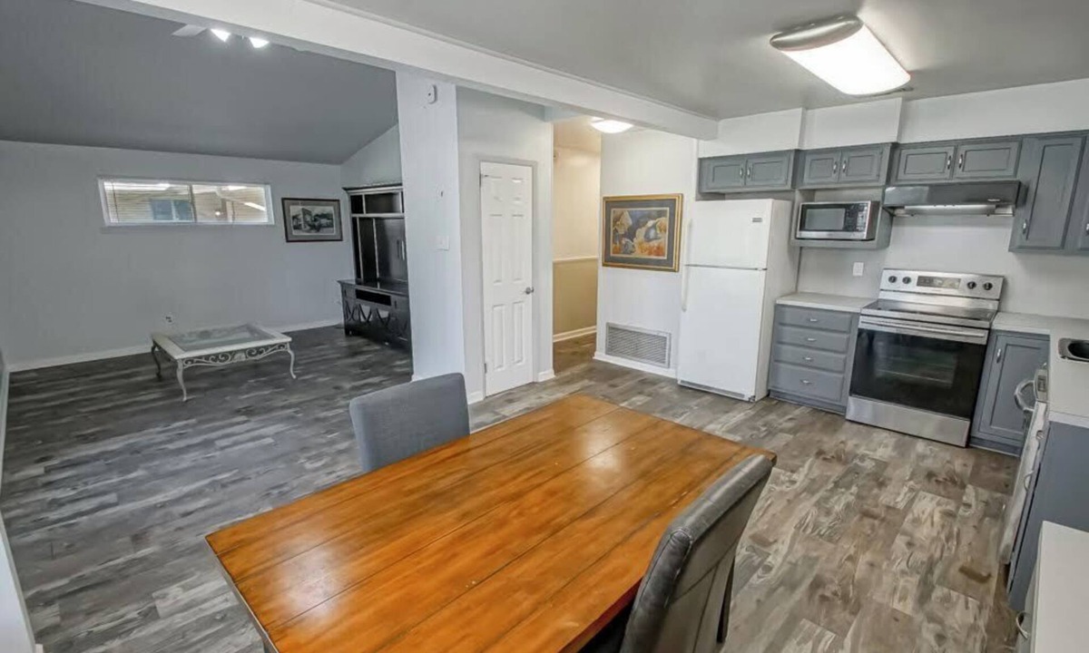 Kenner - Louis Armstrong International Airport House | Charming 3-bedroom house in lovely River Ridge near MSY airport