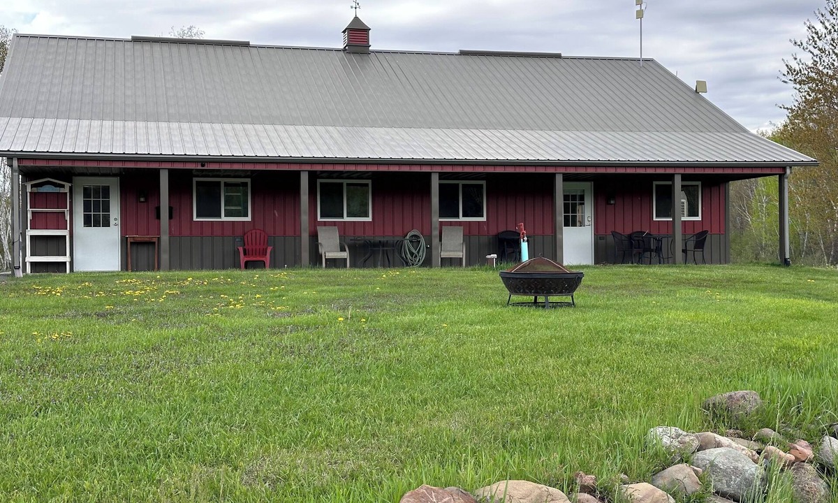 Cushing Cabin | Charming cabin with AC and WiFi in tranquil Luck