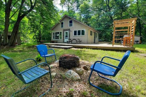 Clitherall House | Charming Getaway: Rustic Cabin on West Battle Lake