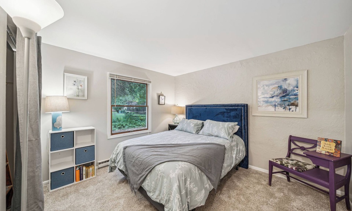 Stillwater House | Charming Group Getaway Near Downtown Stillwater- 6 Bedroom Accessible Rental