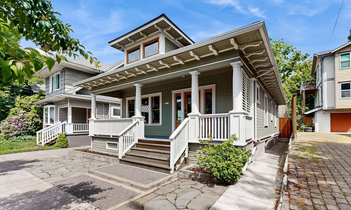 Sunnyside House | Charming, historic home with backyard and updated kitchen