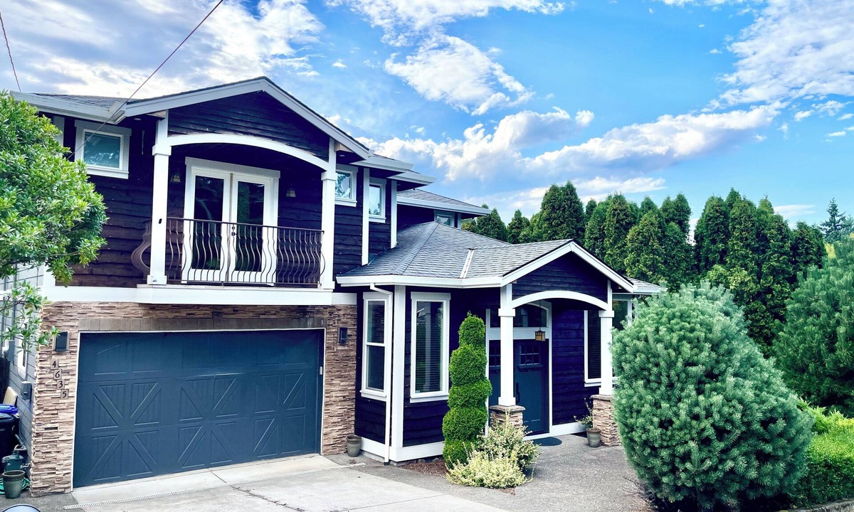 Bridlemile House | Charming house in enchanting Portland with AC, WiFi