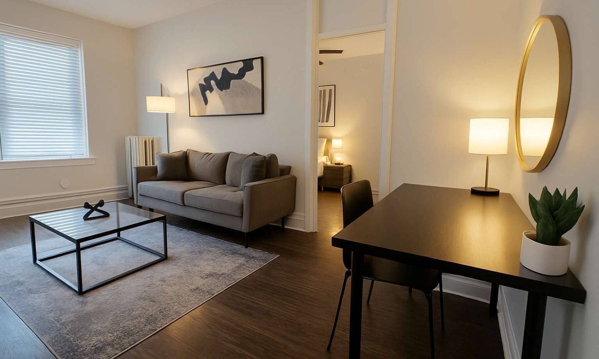 Hyde Park Apartment | Charming Hyde Park 1BR | Fully Furnished & Ready