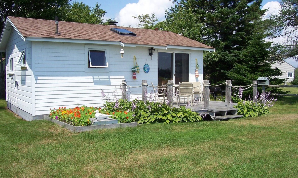 Jonesport Cottage | Charming Oceanfront Cottage