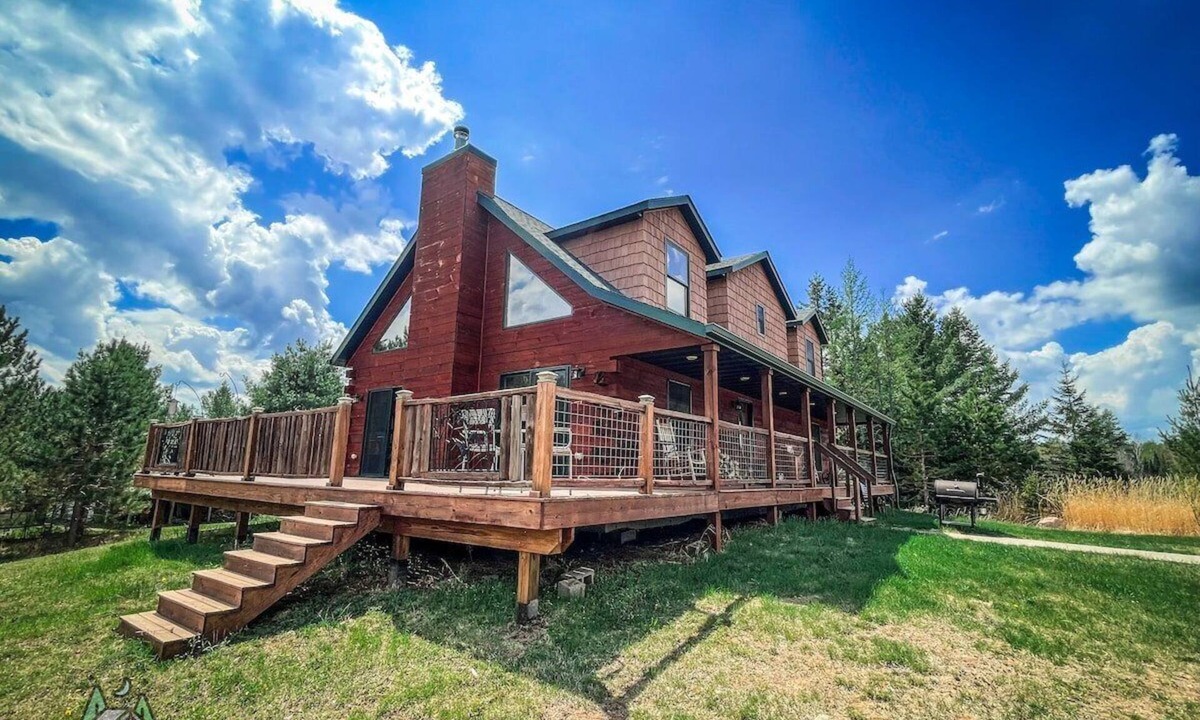 Phillips Cabin | Chase Creek Lodge - Peace & Quiet!