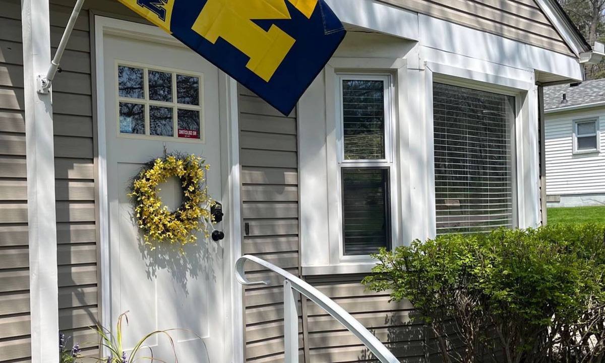 Ann Arbor House | Cheerful Home with village charm and Ann Arbor access