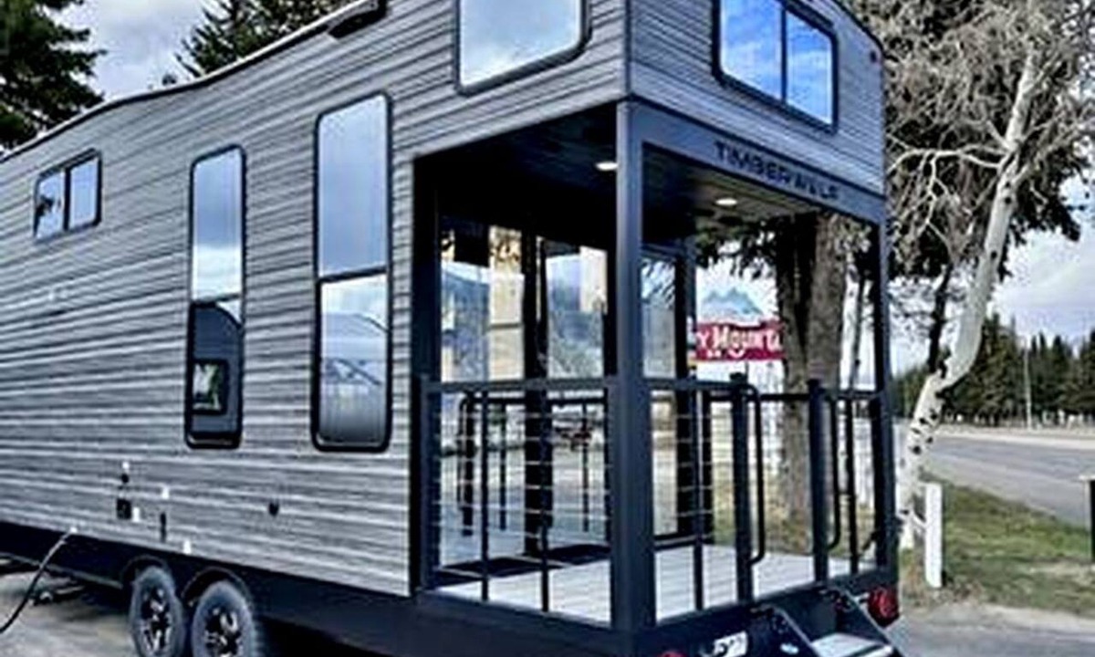 Quitman Cabin | Chic Tiny House with Lofted Interior Perfect for a Family Escape in Texas
