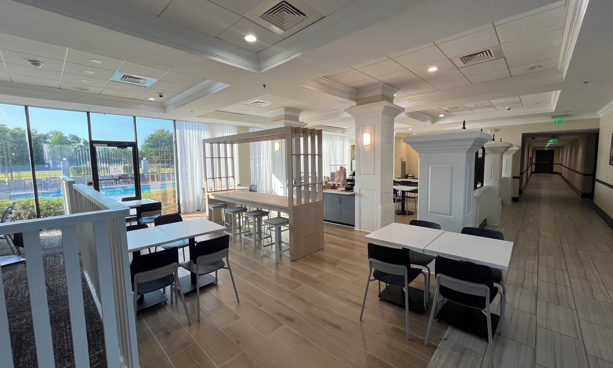 Read Boulevard East Hotel | City Express by Marriott New Orleans 1-10