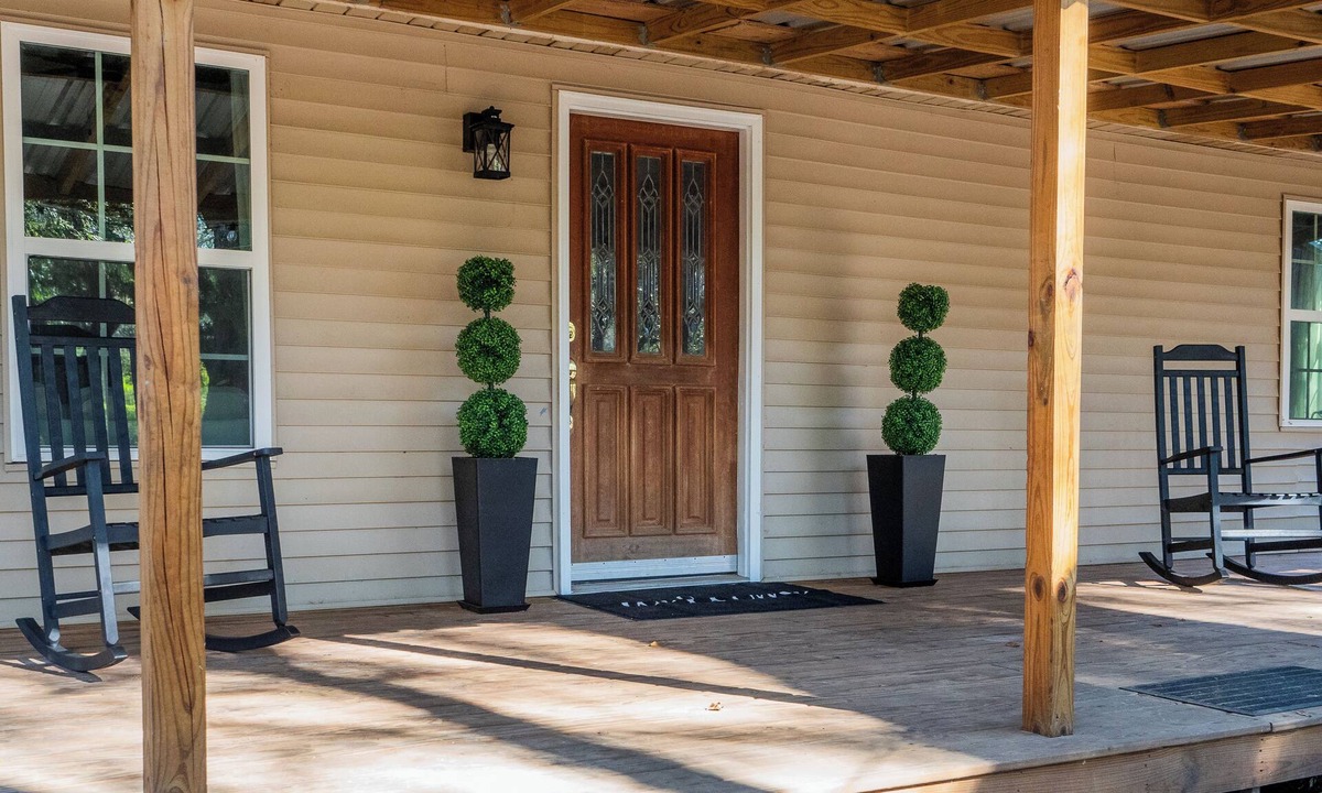 Folsom House | Clean, comfortable, peaceful home in Folsom! 4/2, 2 king beds, sleeps 12