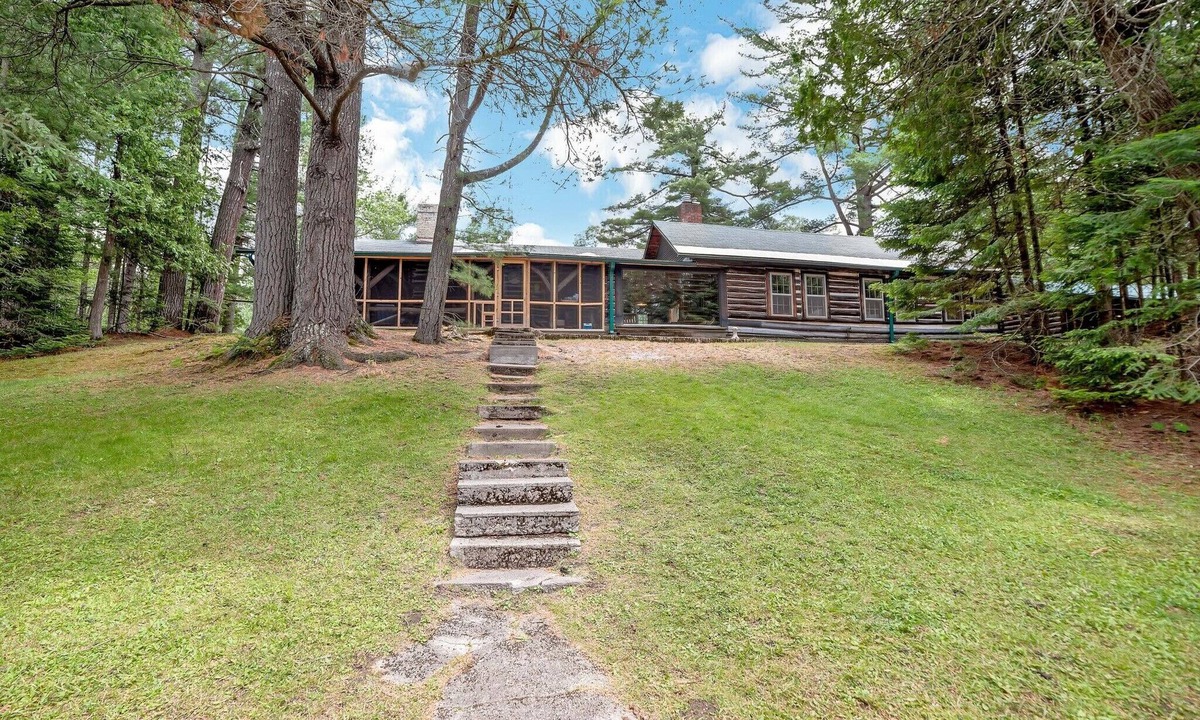 Grayling Cabin | Club Thunderbird Lodge: Your Private Summer Getaway in the Heart of Michigan