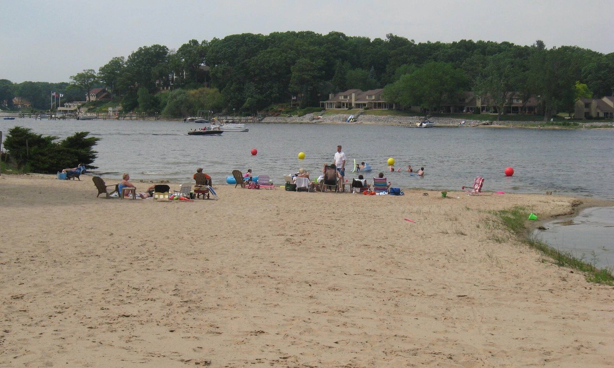 Spring Lake House | Coles Park @ Spring Lake/Grand Haven Booking SuMMeR 2027 7/18 week & August time