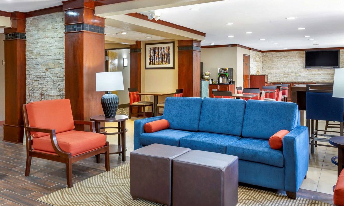 Hoffman Estates Hotel | Comfort Inn Hoffman Estates - Schaumburg