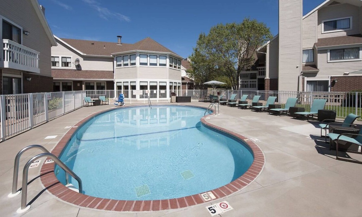 Eagan House | Comfortable Countryside Stay, 4 Comfortable Units, Onsite Pool, Pets Allowed