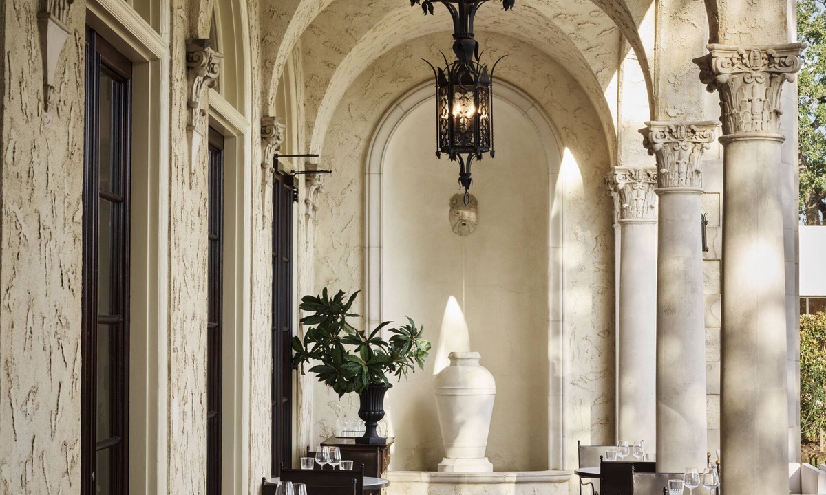 Hancock Hotel | Commodore Perry Estate, Auberge Collection