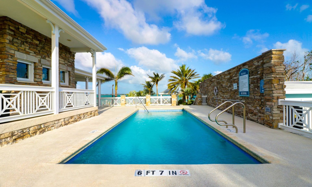 Little Torch Key House | Connecting 2 Bed/2.5 Bath Luxry Townhomes w/Seperate Entrances - Can Sleep 12