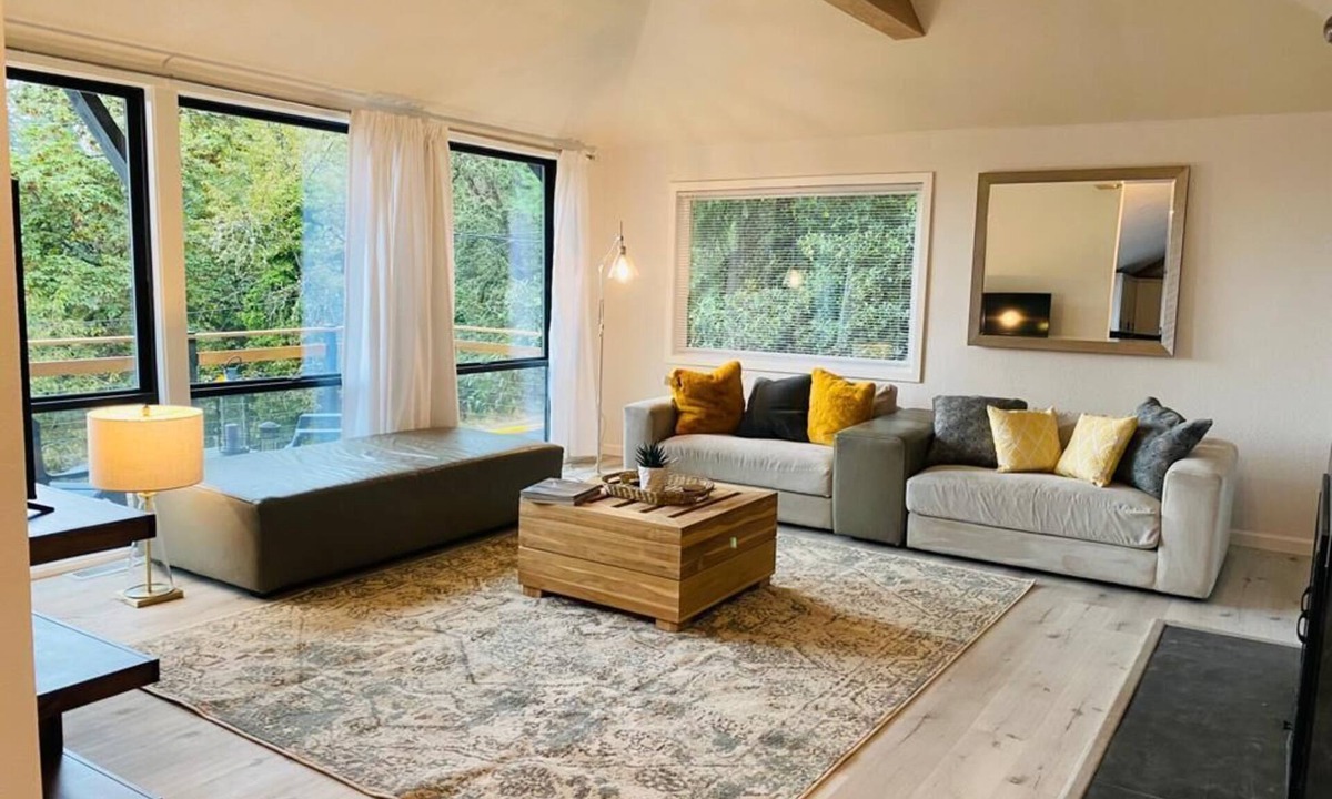 Friendly House | Contemporary 3bedroom/2 bathroom house close to UO