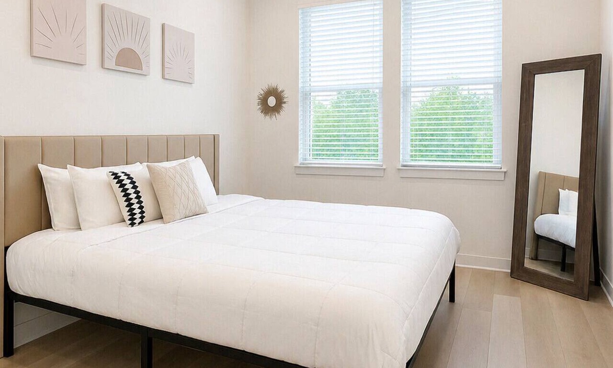 Sherman Apartment | Convenient WorkerFriendly A+Location, w/Pool&Gym