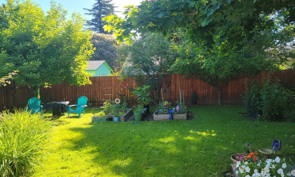 Portsmouth Apartment | Cool basement apartment with WiFi in vibrant Portland, Oregon.
