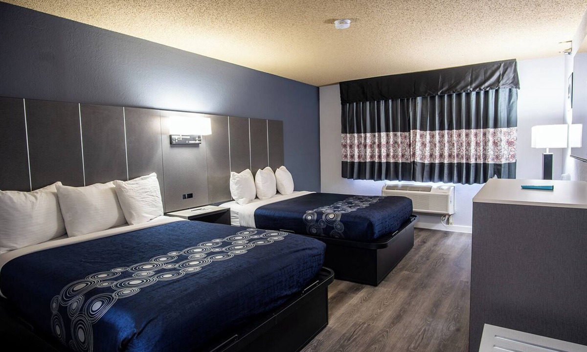 Eagan Hotel | Coratel Inn & Suites by Jasper Eagan - 2 Queen Bed Non Smoking
